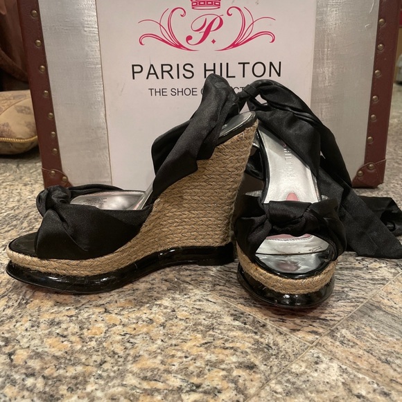 Paris Hilton Venus Black Satin Wedge Heels Size 8 - Picture 2 of 4